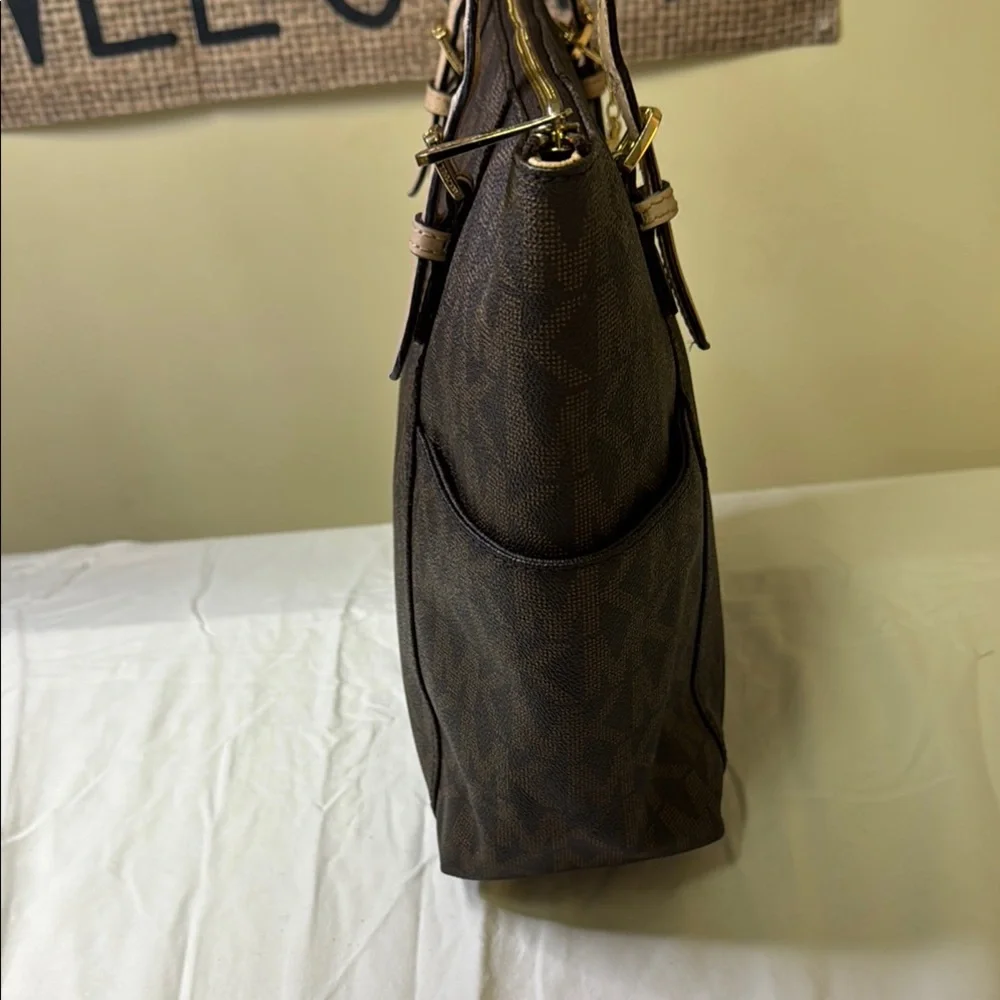 Michael Kors Jet‎ Set Travel Tote w/ Hummingbird Charm – Brown MK Monogram